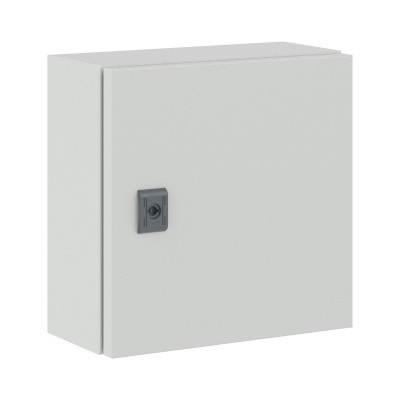 DKC-R5CE0331 Навесной шкаф серии CE, 300х300х150мм (ВхШхГ), со сплошной дверью, с монтажной панелью, IP66, использование вне помещений, цвет серый RAL