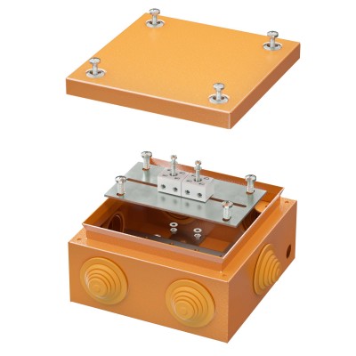 DKC-FSB31404 Коробка ответвительная FS с кабельными вводами и клеммниками, 150х150х80мм, 6 вводов, max ф32мм, 4р, 450V, 6A, 4мм.кв, стальная, IP55, RA